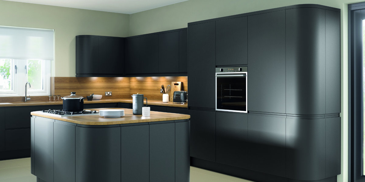 Lucente black handleless painted kitchen