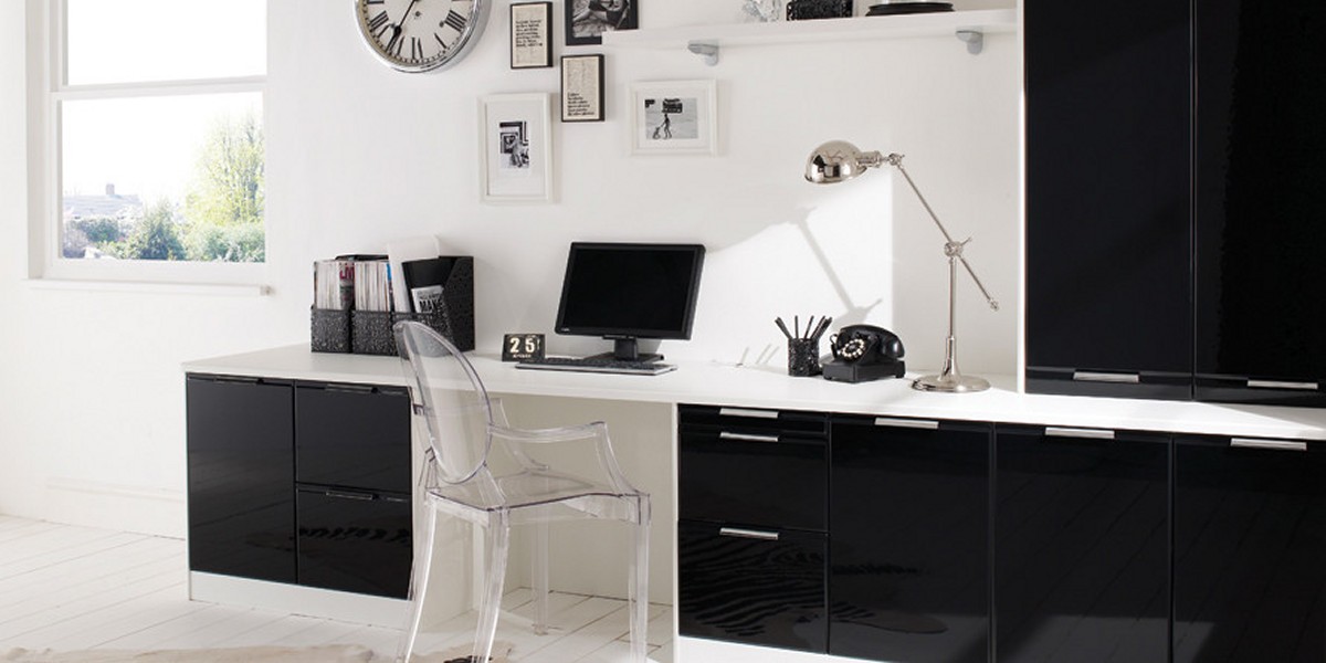 Black gloss home office